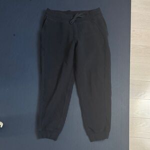 lululemon athletica Black Scuba Jogger, Size 10, 26 inch inseam